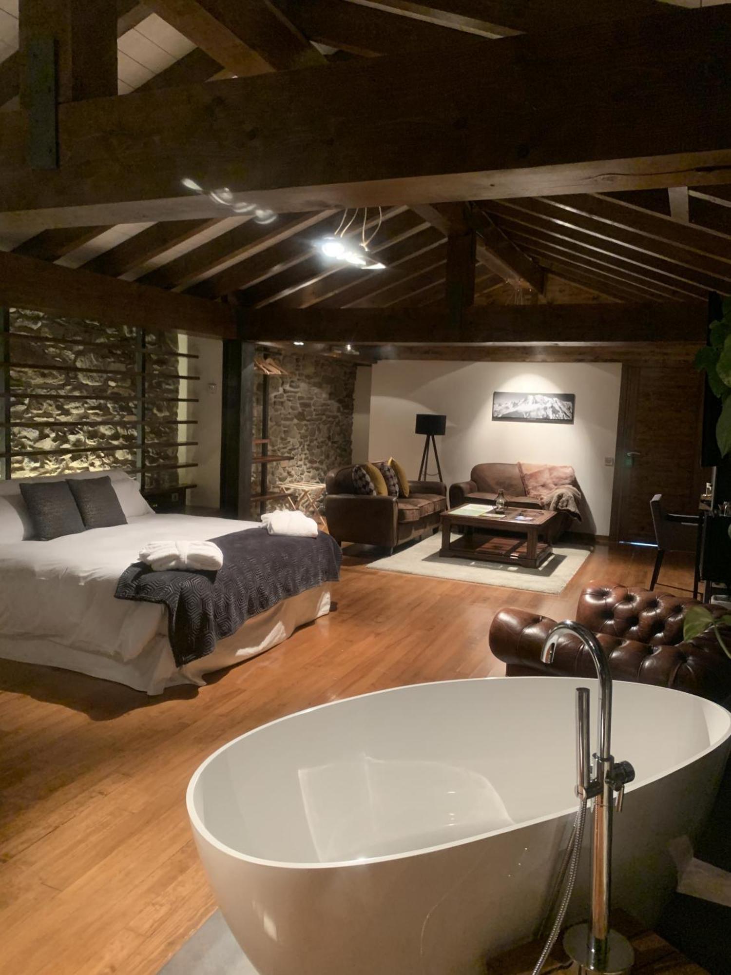 Bed and Breakfast Mas Farner - Adults Only Llivia Exterior foto